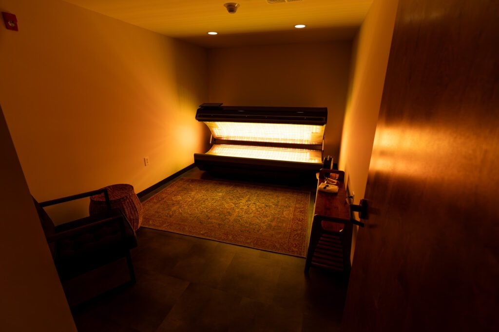 Red Light Bed Therapy Near Central Springfield Illinois in Jacksonville